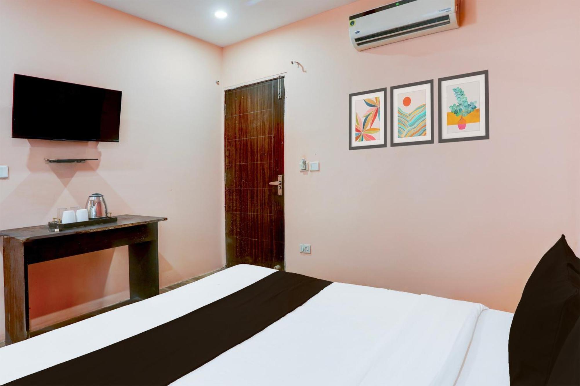 Super Hotel O S J Residency Delhi  Exteriör bild